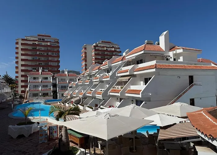 Centrally Located M, Bright And Sunny With Terrace And Pool Views * Playa de las Americas (Tenerife)