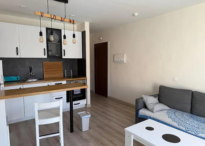 Centrally Located M, Bright And Sunny With Terrace And Pool Views 美洲海滩