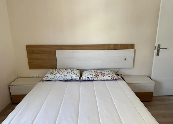 Centrally Located M, Bright And Sunny With Terrace And Pool Views Apartament Playa de las Americas (Tenerife)