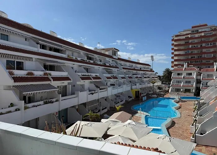 Centrally Located M, Bright And Sunny With Terrace And Pool Views * Playa de las Americas (Tenerife)